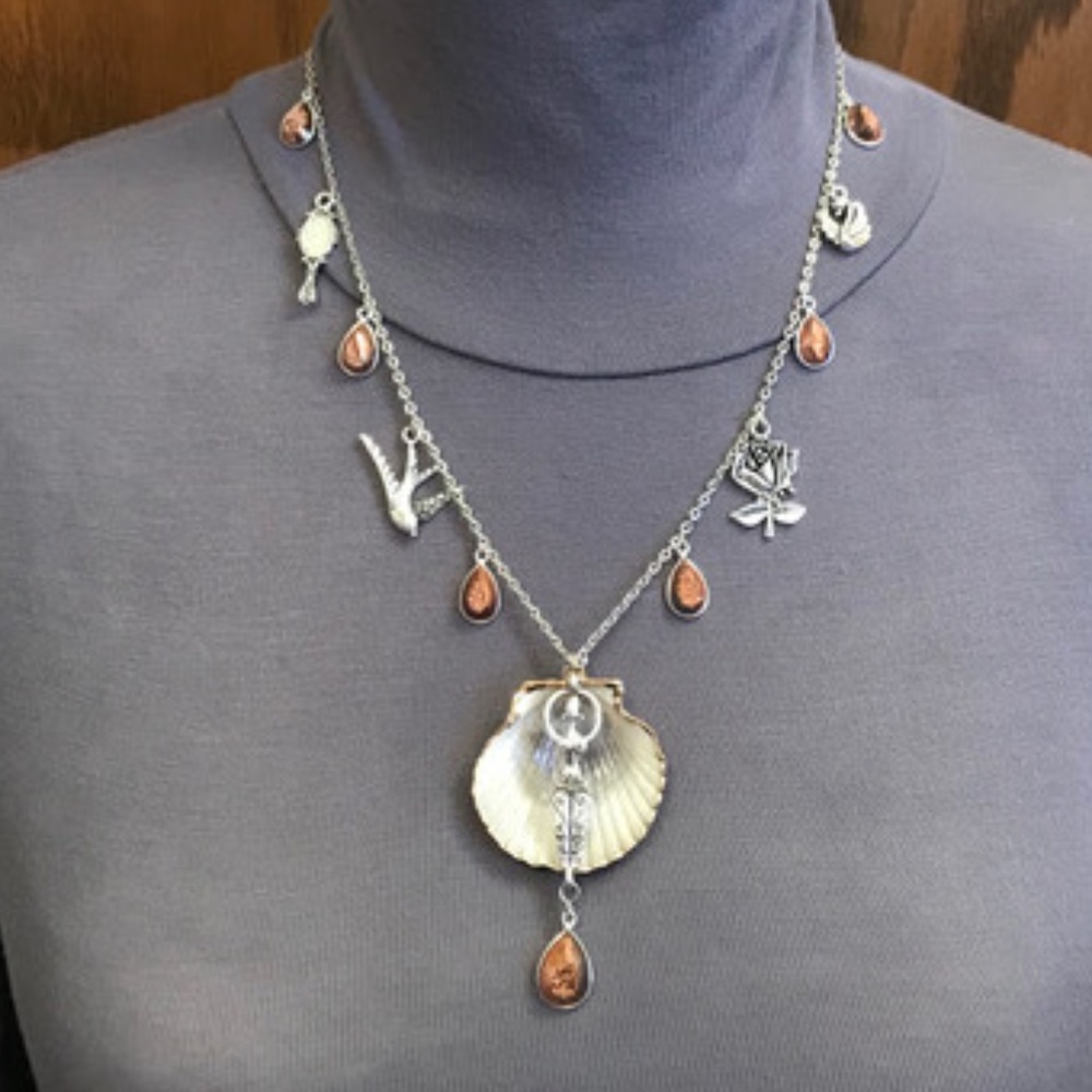 “Birth of Venus" Aphrodite Goddess Greek Roman Mythology Handmade Necklace Druzy